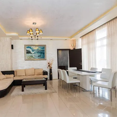 Seaview Vip Apart * نيسيبار